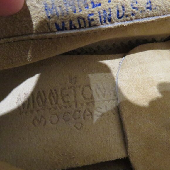 MINNETONKA Moccasin Loafer Fringe Booties Tan Suede Leather Western Casual - Picture 15 of 16